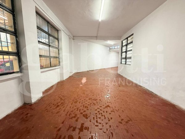 locale di sgombero in affitto a Milano in zona Calvairate