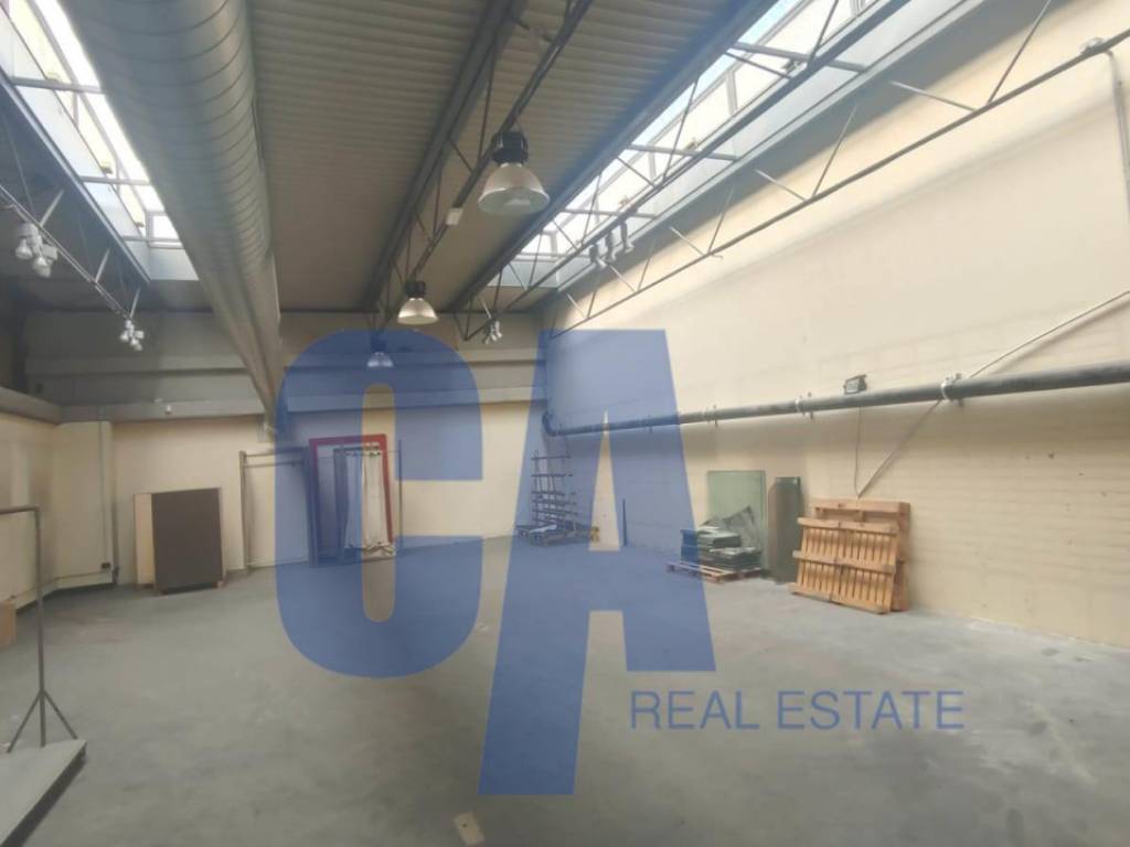 negozio in affitto a Milano