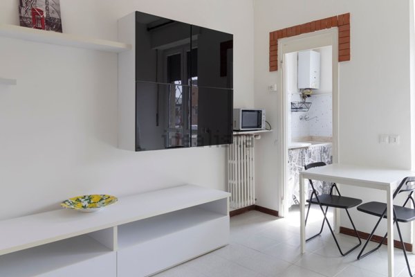 appartamento in affitto a Milano in zona Lorenteggio