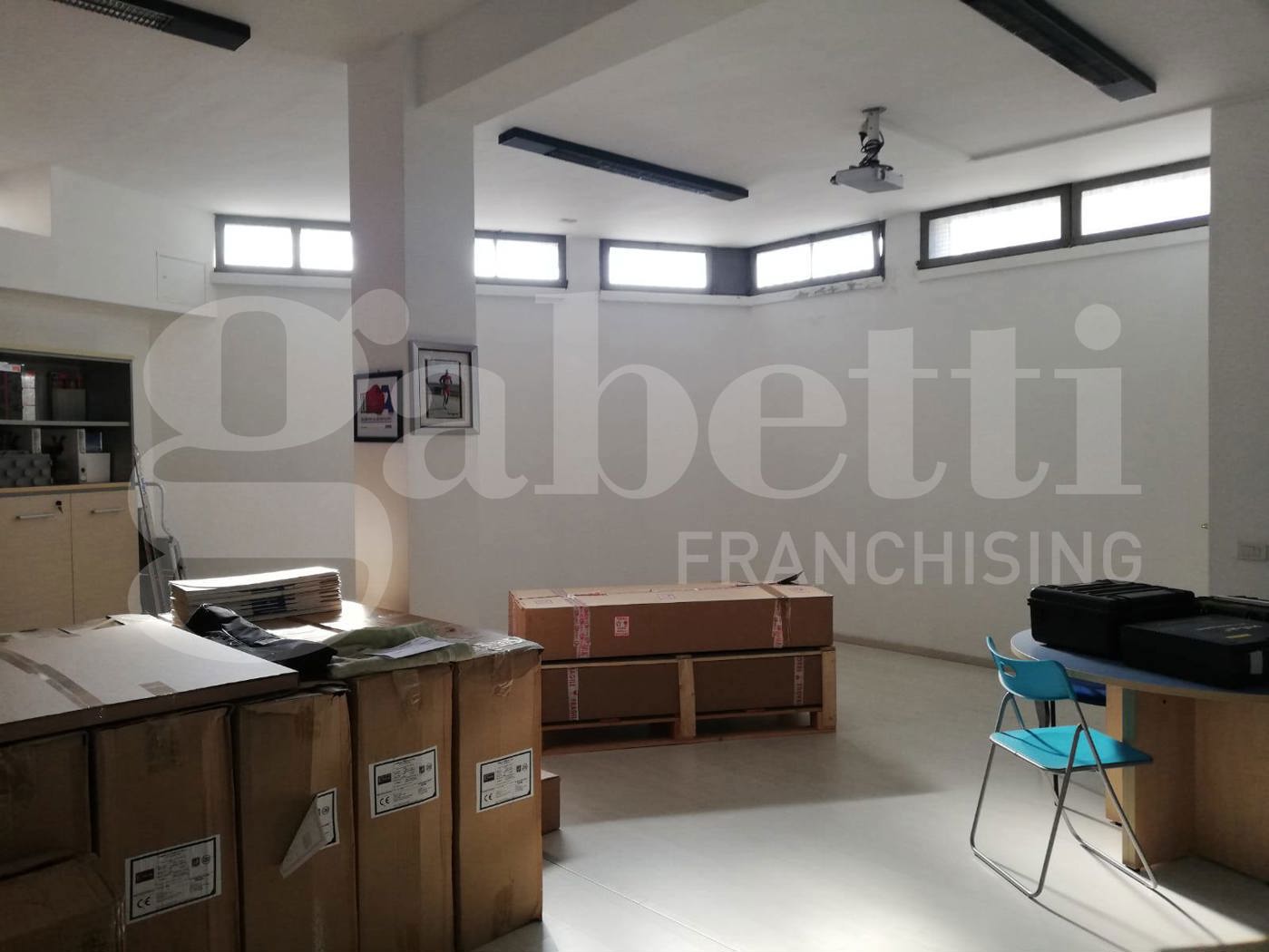 locale di sgombero in affitto a Milano in zona Garegnano