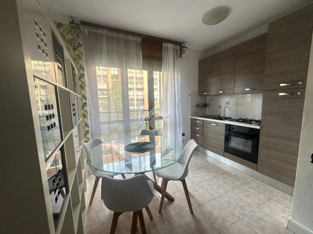 appartamento in affitto a Milano in zona Adriano