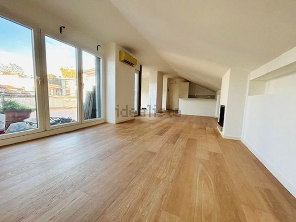 appartamento in affitto a Milano in zona Sant'Ambrogio