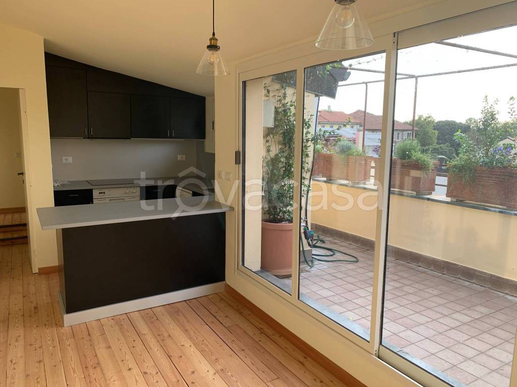 appartamento in affitto a Milano in zona Bocconi