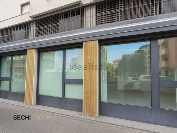 locale commerciale in affitto a Milano