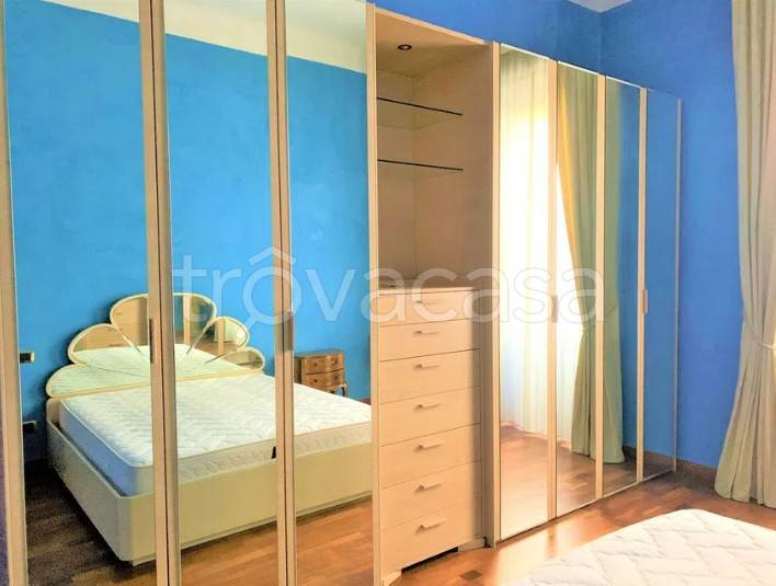 appartamento in affitto a Milano in zona Famagosta