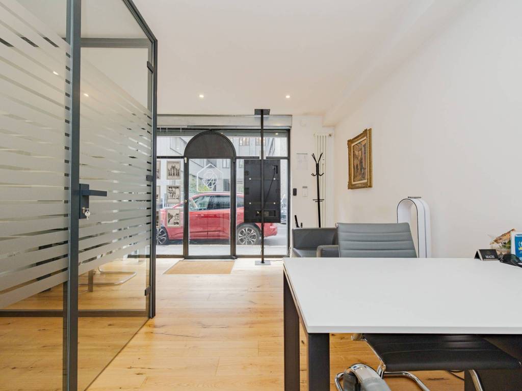 negozio in affitto a Milano in zona Guastalla