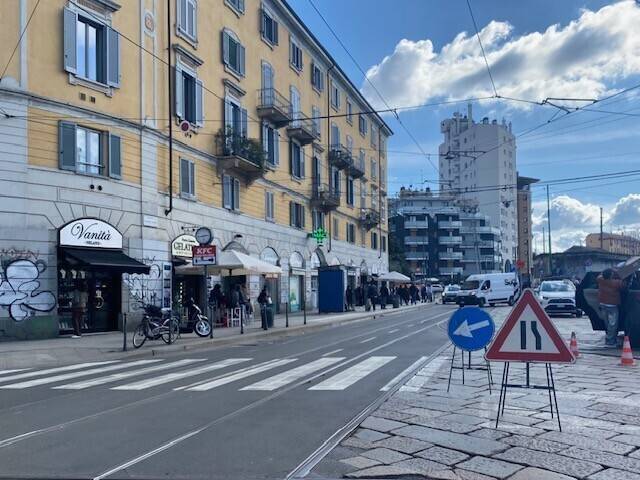 negozio in affitto a Milano in zona Porta Genova
