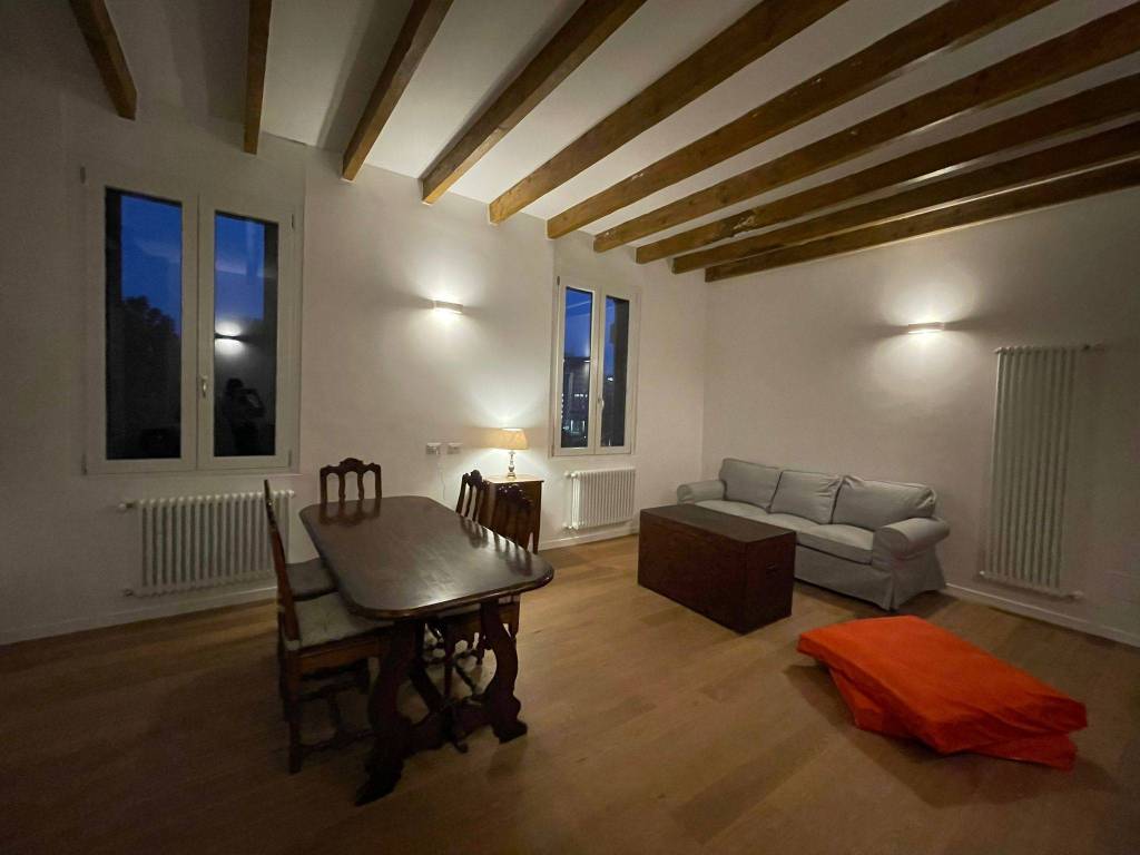 appartamento in affitto a Milano in zona Isola