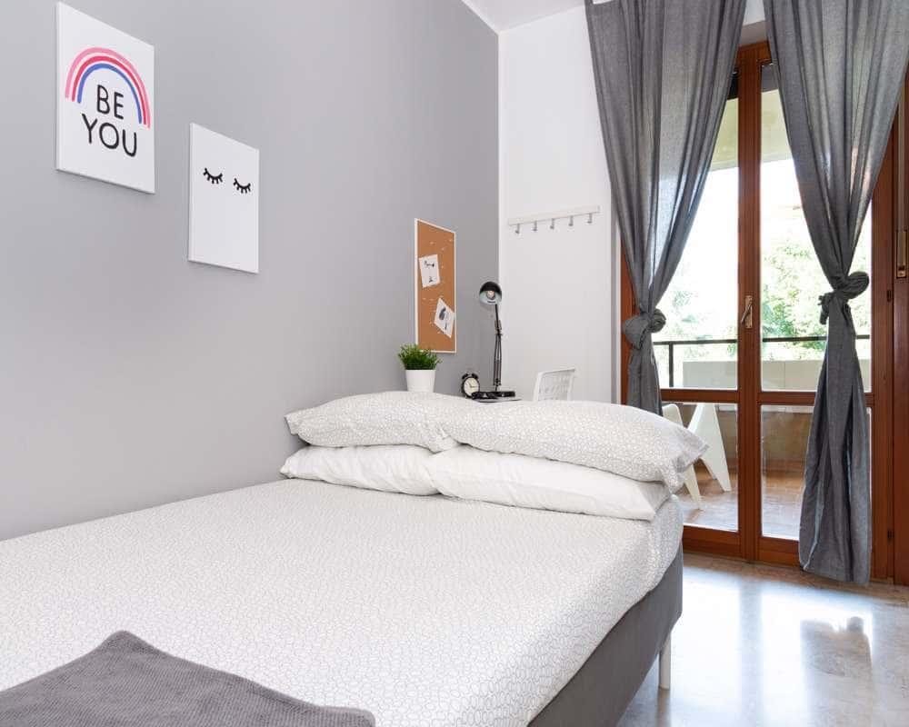 negozio in affitto a Milano in zona Gratosoglio