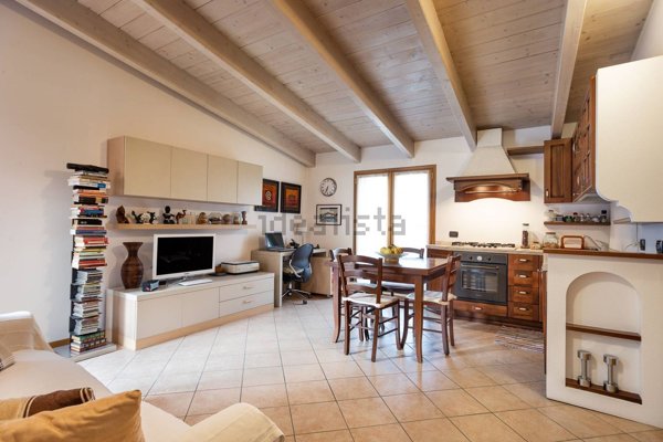 appartamento in affitto a Milano in zona Isola