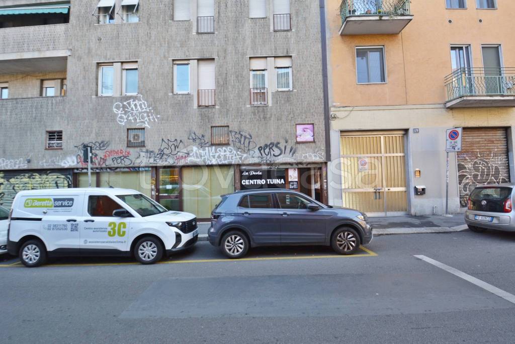 negozio in affitto a Milano in zona Conchetta