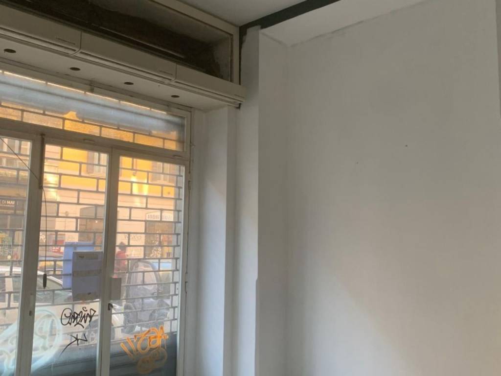 negozio in affitto a Milano in zona Porta Genova