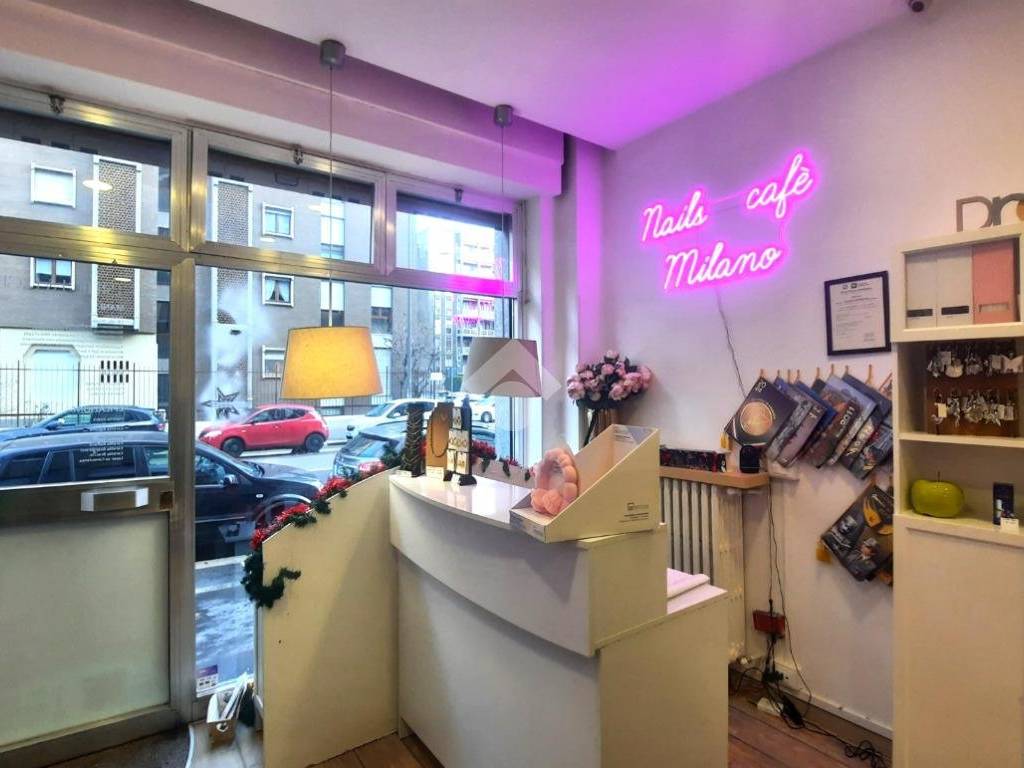 negozio in affitto a Milano in zona Lambrate