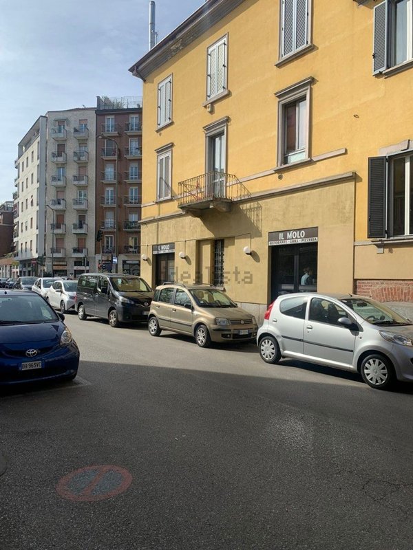 negozio in affitto a Milano in zona Piazzale Lodi