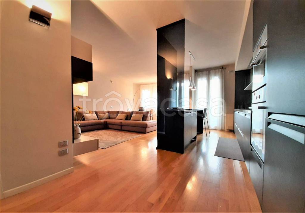 appartamento in affitto a Milano in zona Sempione