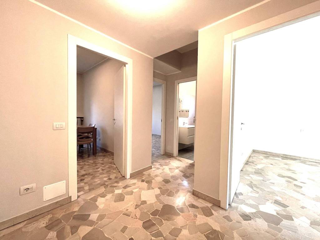 appartamento in affitto a Milano in zona Lorenteggio