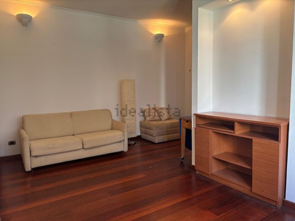 appartamento in affitto a Milano in zona Lorenteggio