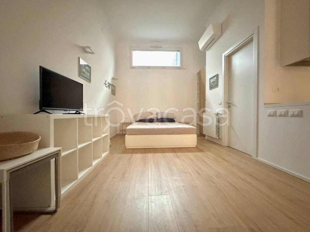 appartamento in affitto a Milano in zona Corvetto