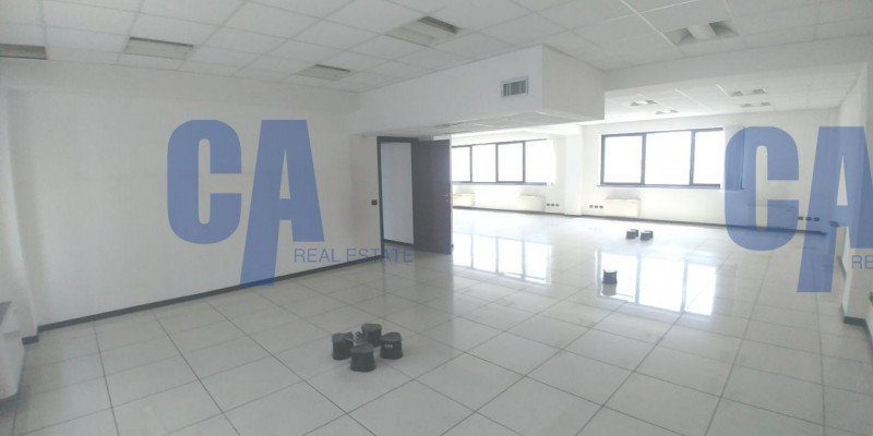 locale di sgombero in affitto a Milano in zona Gallaratese