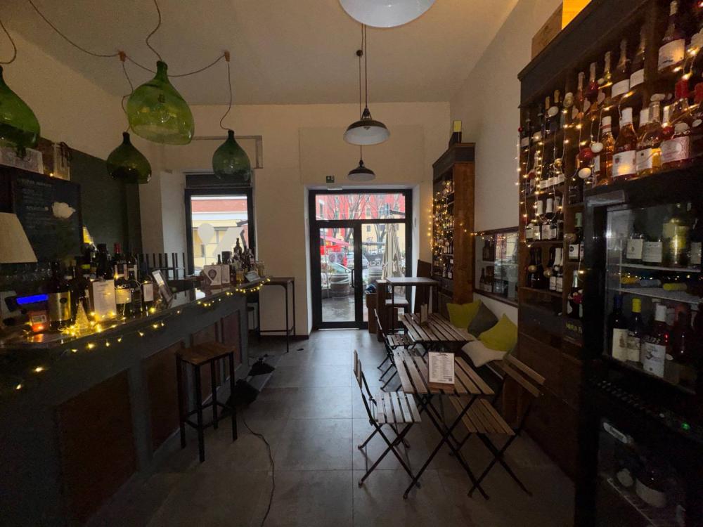 negozio in affitto a Milano in zona XXII Marzo