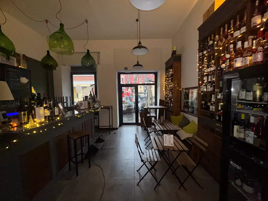 negozio in affitto a Milano in zona XXII Marzo
