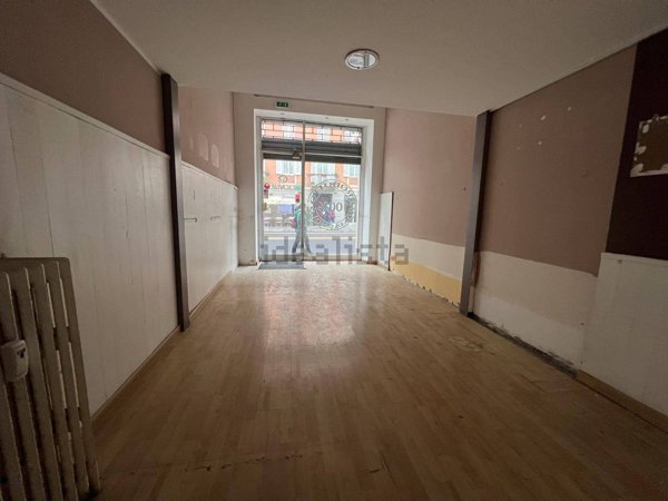 negozio in affitto a Milano