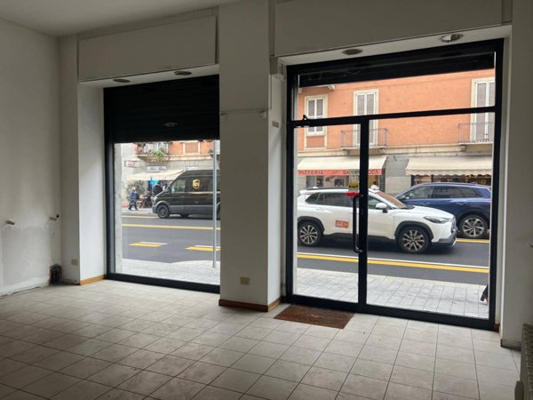 locale commerciale in affitto a Milano in zona Porta Romana