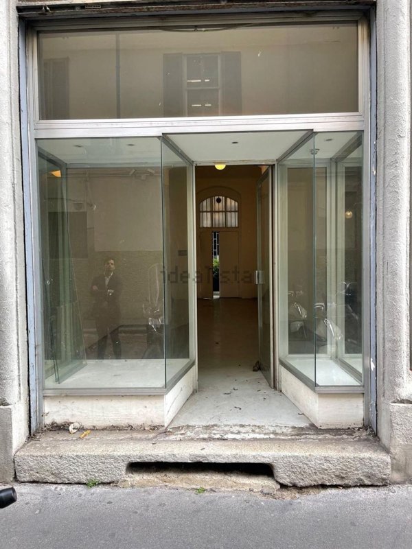 locale commerciale in affitto a Milano in zona Solari