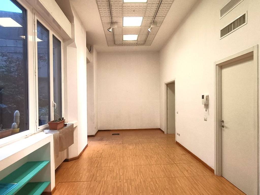 ufficio in affitto a Milano in zona Sant'Ambrogio