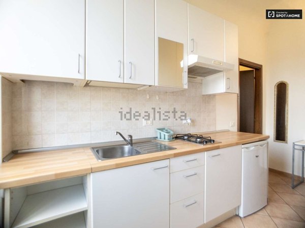 appartamento in affitto a Milano in zona Lorenteggio