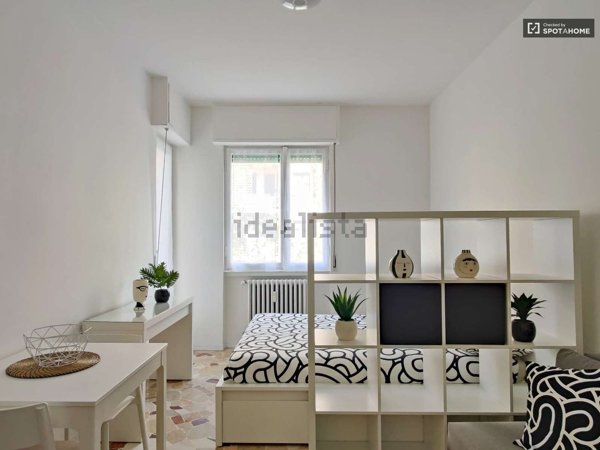 appartamento in affitto a Milano in zona Lorenteggio