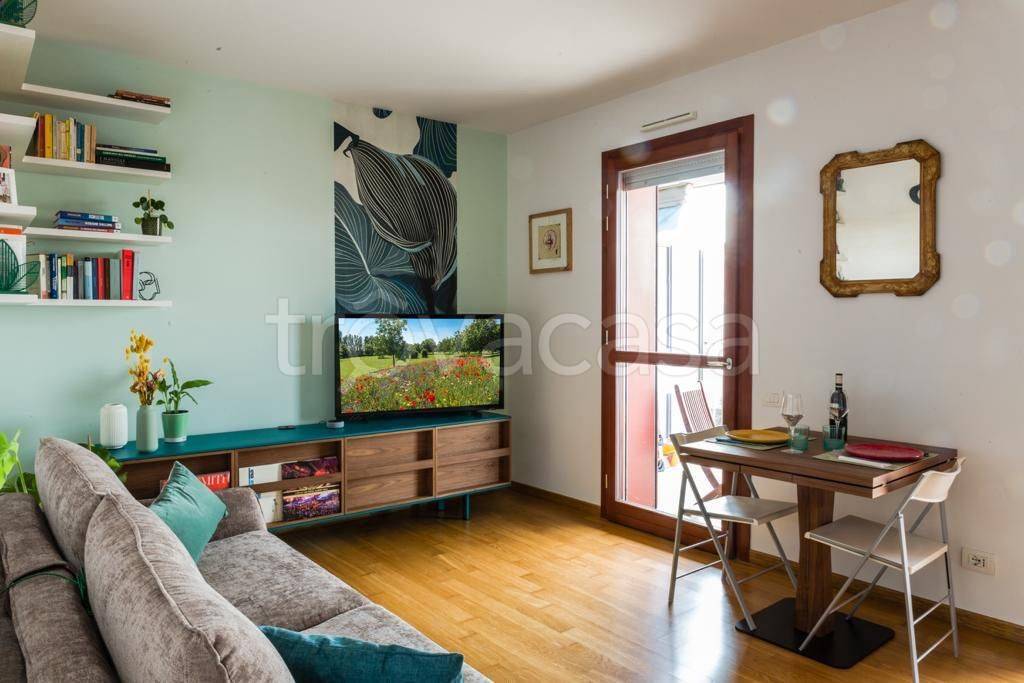 appartamento in affitto a Milano in zona Lambrate