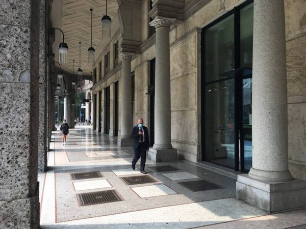 negozio in affitto a Milano
