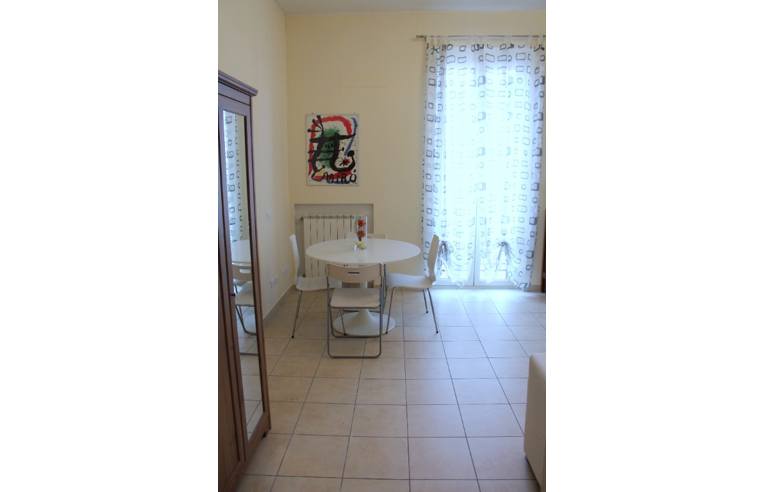 appartamento in affitto a Milano in zona Lorenteggio