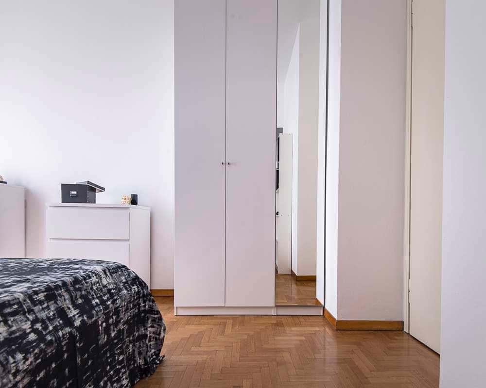 negozio in affitto a Milano in zona Segnano