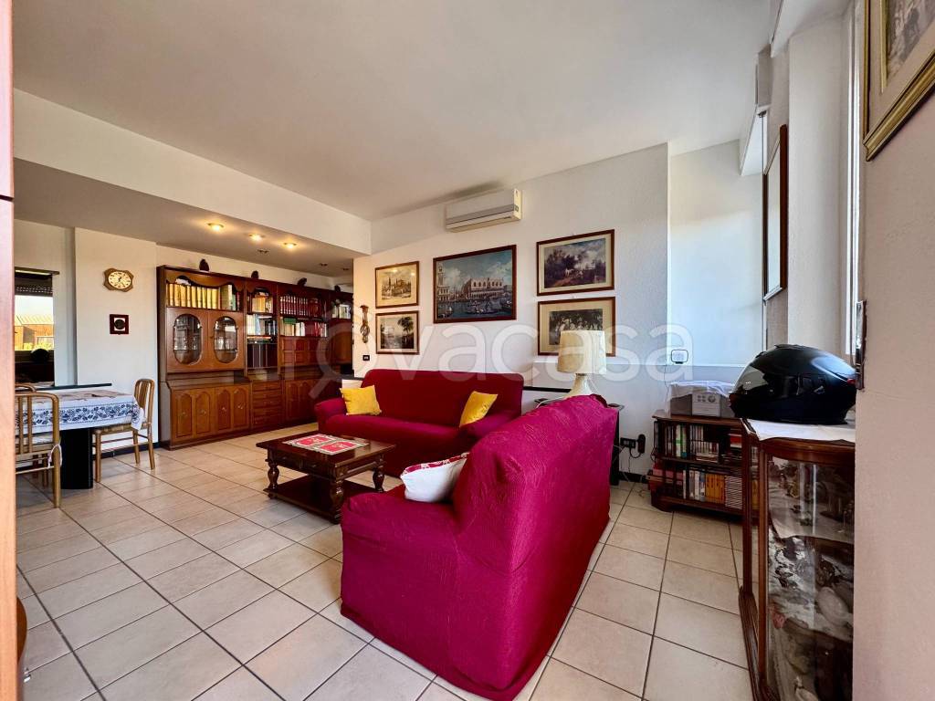 appartamento in affitto a Milano in zona Vigentino