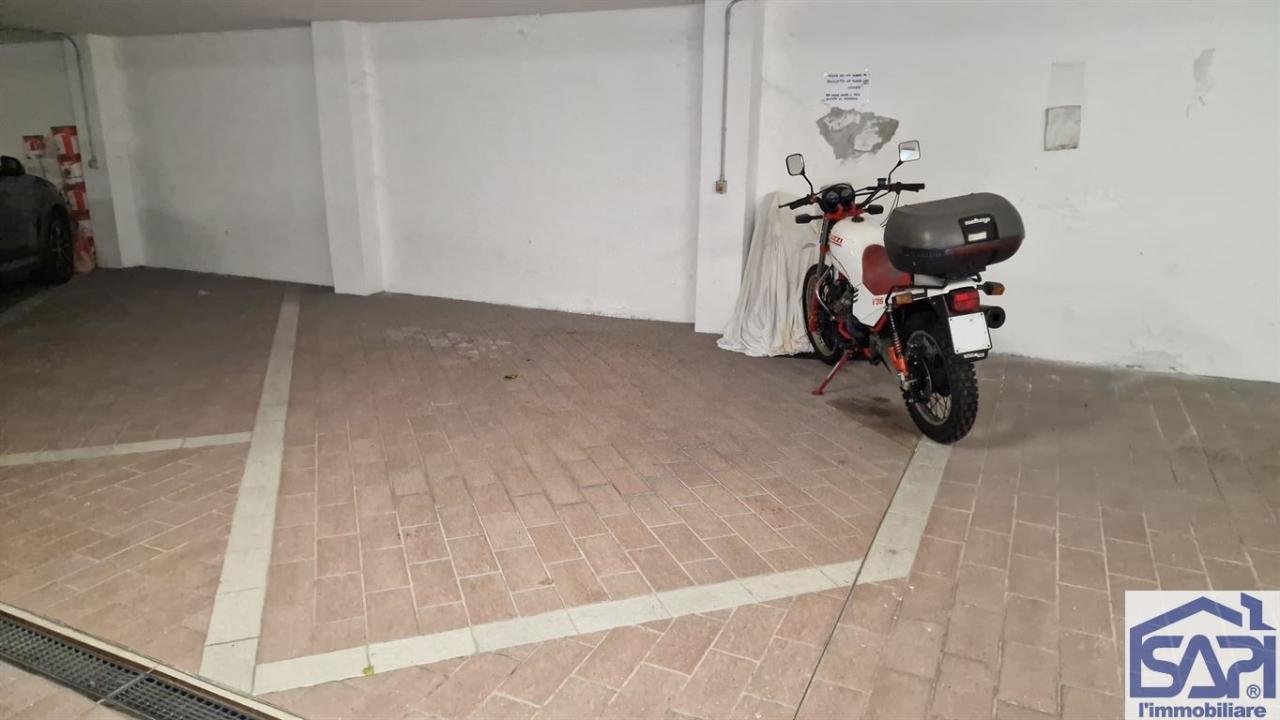 negozio in affitto a Milano