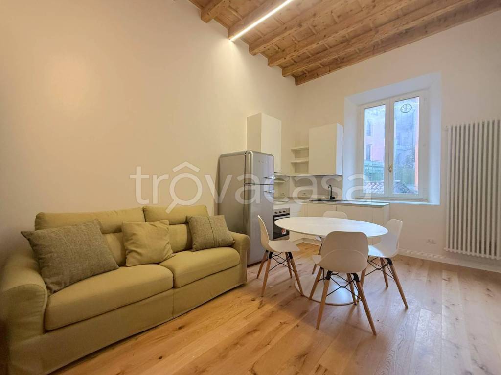 appartamento in affitto a Milano in zona Sant'Ambrogio