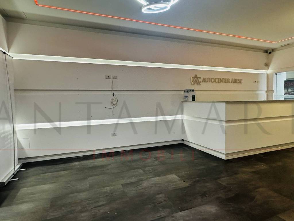 negozio in affitto a Milano in zona Centro Direzionale