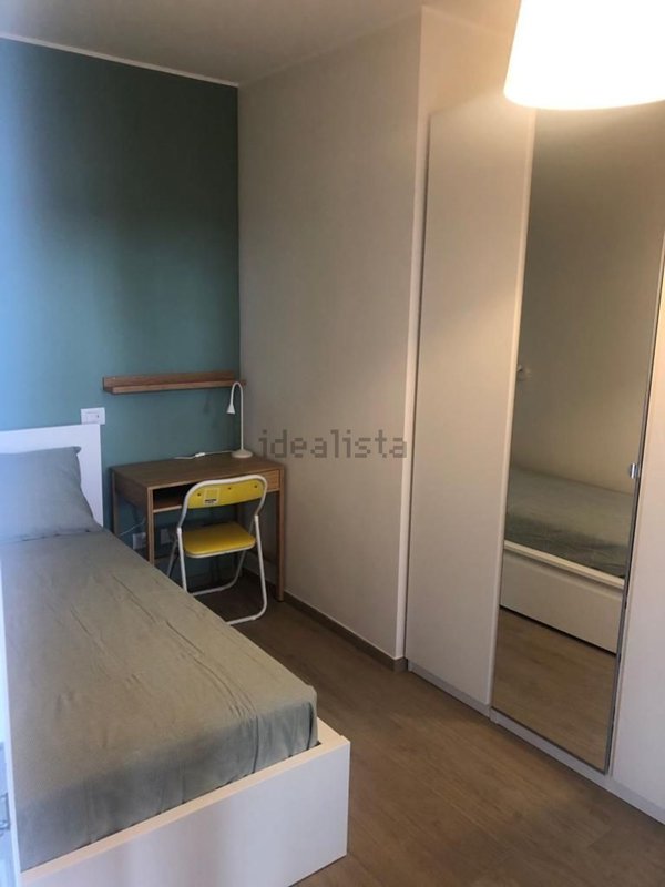 negozio in affitto a Milano in zona Baggio