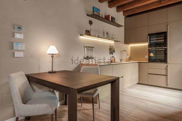 appartamento in affitto a Milano in zona Famagosta