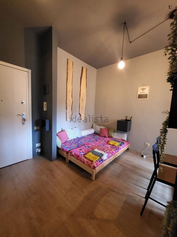 appartamento in affitto a Milano in zona Famagosta