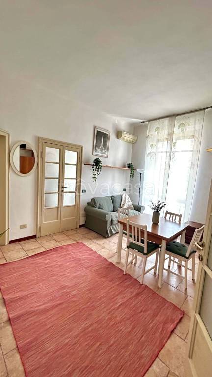 appartamento in affitto a Milano in zona Famagosta