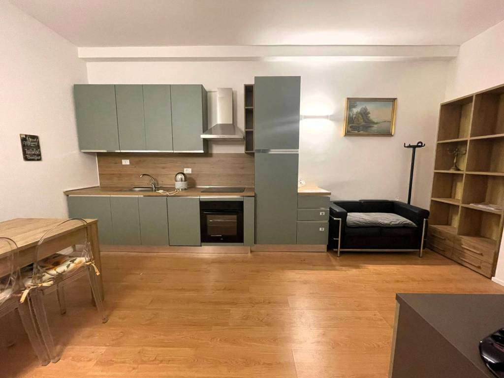 appartamento in affitto a Milano in zona Famagosta