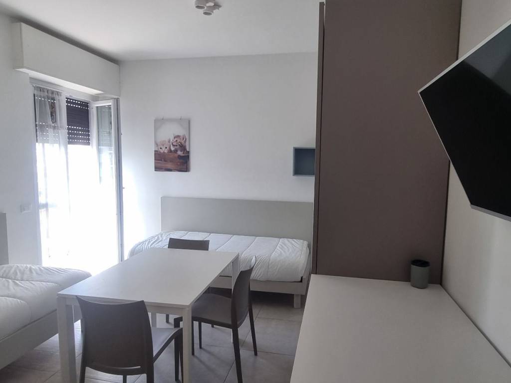 appartamento in affitto a Milano in zona Famagosta