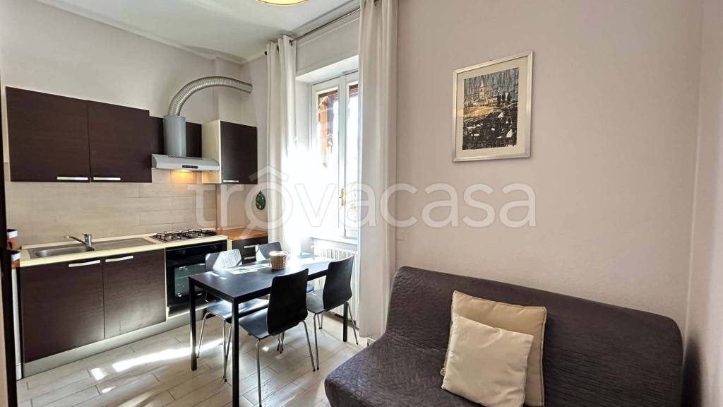 appartamento in affitto a Milano in zona Famagosta