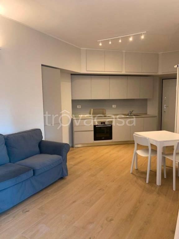 appartamento in affitto a Milano in zona Baggio