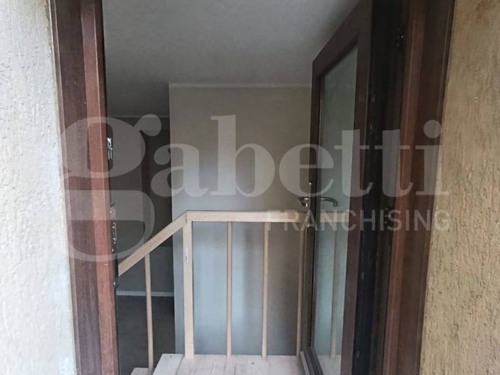 negozio in affitto a Milano in zona Garegnano