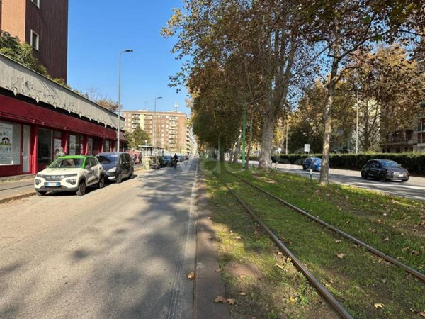 negozio in affitto a Milano