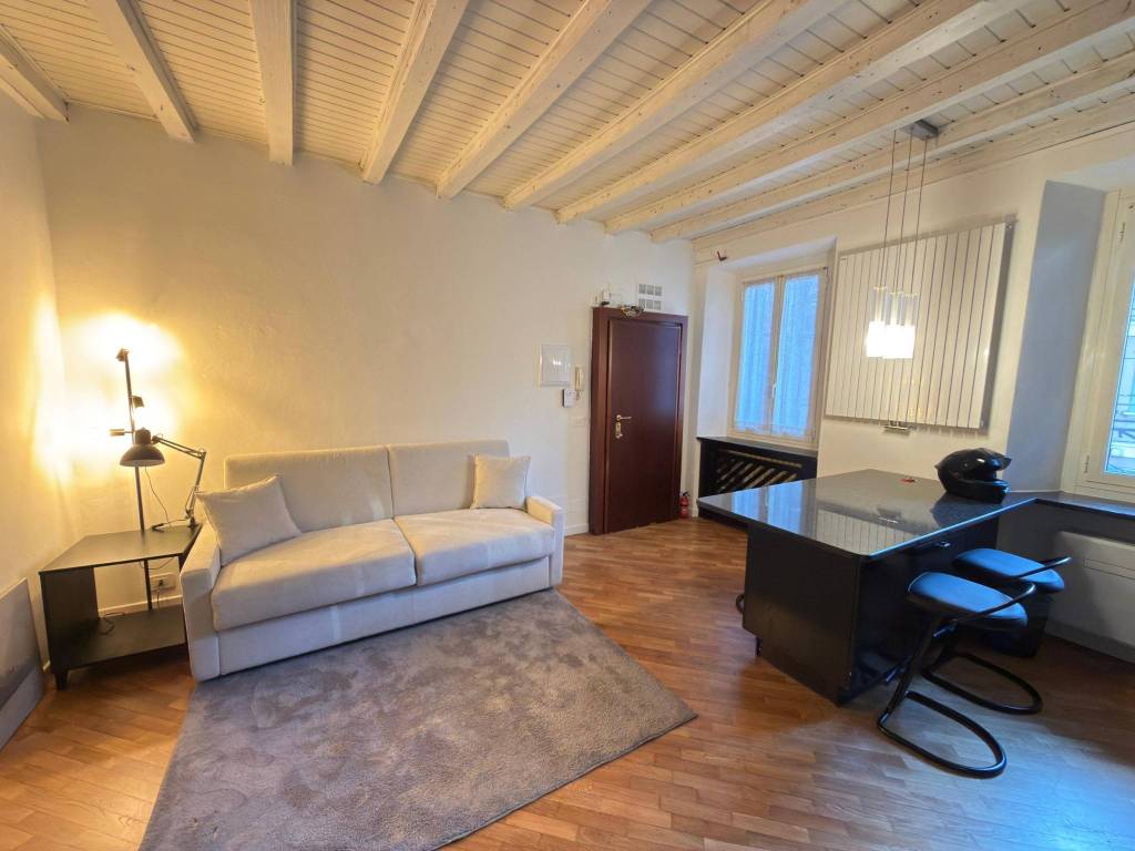 appartamento in affitto a Milano in zona Porta Nuova